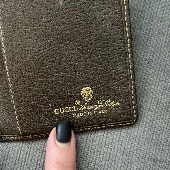 Gucci Beige and Brown Shoulder Bag with Card Holder - Picture 12 of 15